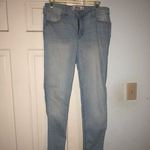 hollister light jean